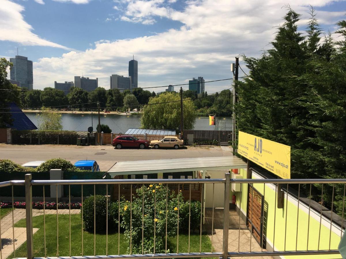 Ajo Vienna Lake View - Contactless Check-In Bagian luar foto